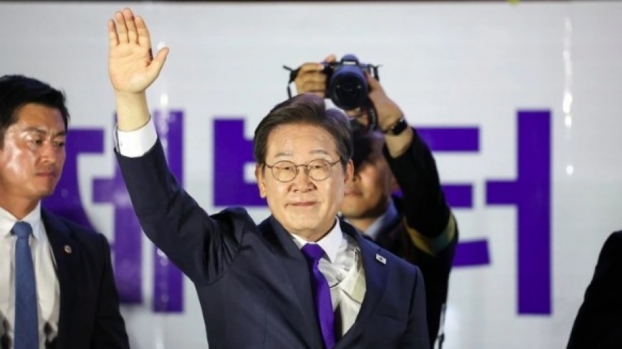 Vietnamese leaders congratulate newly elected RoK President